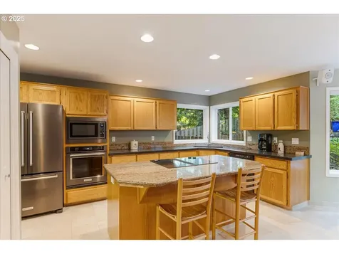 7445 SW Canyon Drive Portland OR 97225
