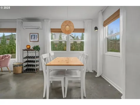 6133 NE 9th Avenue Portland OR 97211