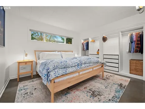 6133 NE 9th Avenue Portland OR 97211