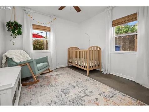 6133 NE 9th Avenue Portland OR 97211