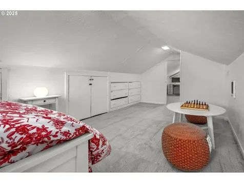 6133 NE 9th Avenue Portland OR 97211