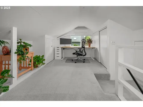 6133 NE 9th Avenue Portland OR 97211