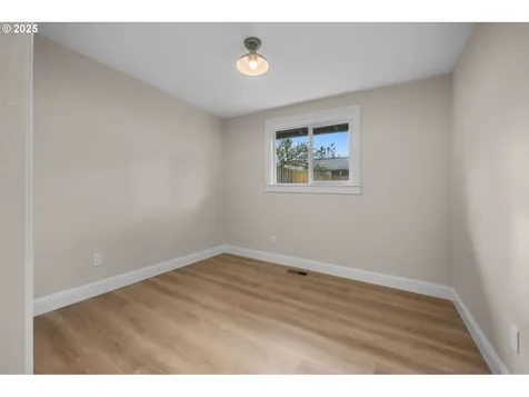 1677 SW Eastwood Court Gresham OR 97080