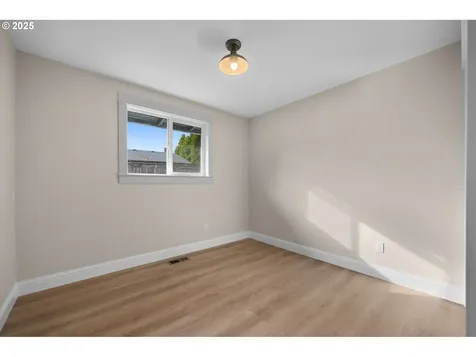 1677 SW Eastwood Court Gresham OR 97080