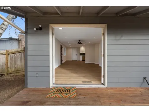 1677 SW Eastwood Court Gresham OR 97080