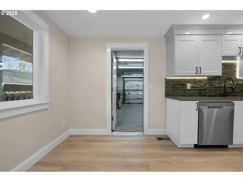 1677 SW Eastwood Court Gresham OR 97080