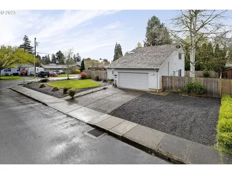 290 NE Donelson Street Hillsboro OR 97124