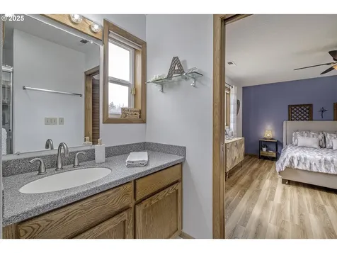 290 NE Donelson Street Hillsboro OR 97124