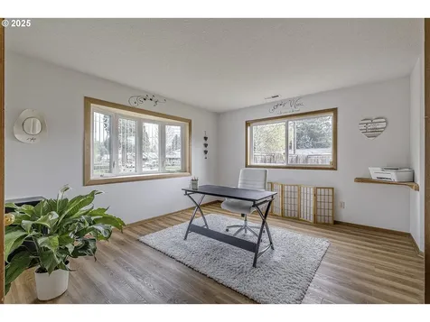 290 NE Donelson Street Hillsboro OR 97124
