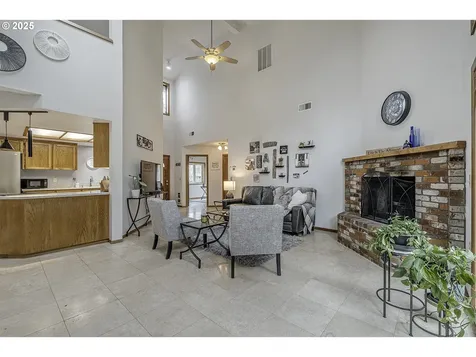 290 NE Donelson Street Hillsboro OR 97124