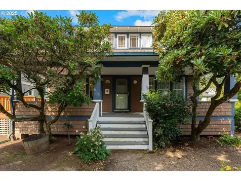8005 SW 46th Avenue Portland OR 97219