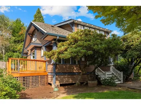 8005 SW 46th Avenue Portland OR 97219