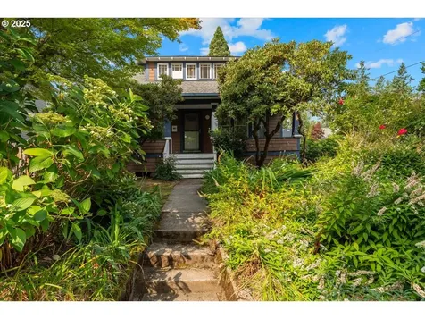 8005 SW 46th Avenue Portland OR 97219