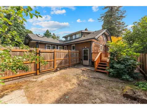8005 SW 46th Avenue Portland OR 97219