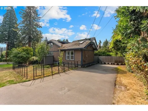8005 SW 46th Avenue Portland OR 97219