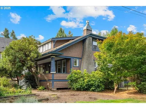 8005 SW 46th Avenue Portland OR 97219