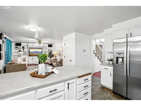 527 Willamina Avenue Forest Grove OR 97116