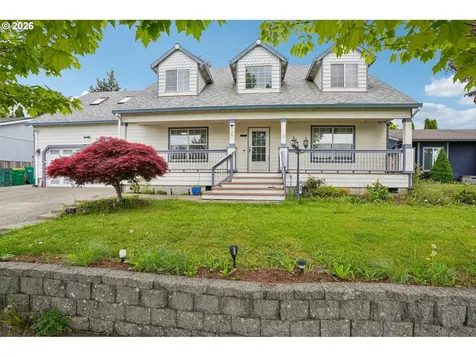 527 Willamina Avenue Forest Grove OR 97116