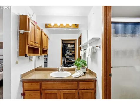 527 Willamina Avenue Forest Grove OR 97116