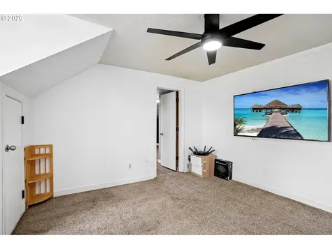 527 Willamina Avenue Forest Grove OR 97116