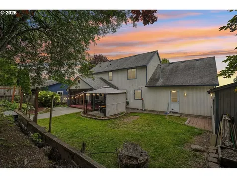 527 Willamina Avenue Forest Grove OR 97116