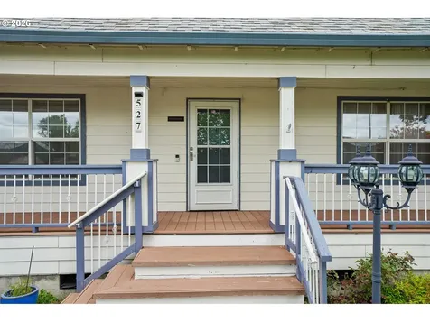 527 Willamina Avenue Forest Grove OR 97116