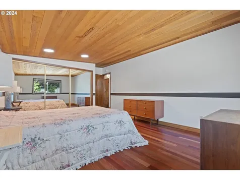 1833 SE 117th Avenue Portland OR 97216