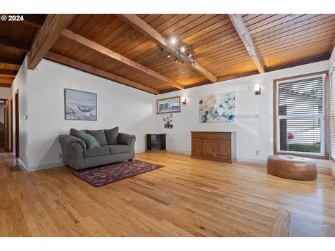 1833 SE 117th Avenue Portland OR 97216