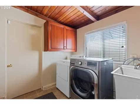 1833 SE 117th Avenue Portland OR 97216