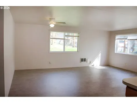 751 N Baxter Street Coquille OR 97423
