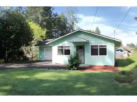 751 N Baxter Street Coquille OR 97423