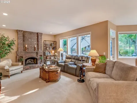 4140 Rosepark Drive West Linn OR 97068