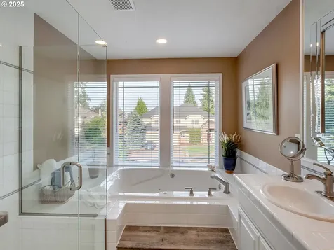 4140 Rosepark Drive West Linn OR 97068