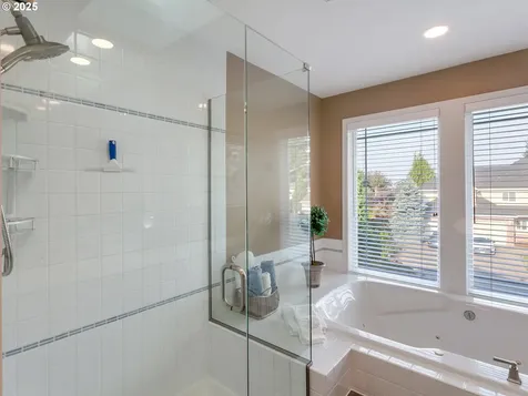 4140 Rosepark Drive West Linn OR 97068