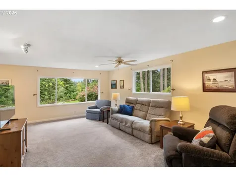 16691 S Holcomb Boulevard Oregon City OR 97045