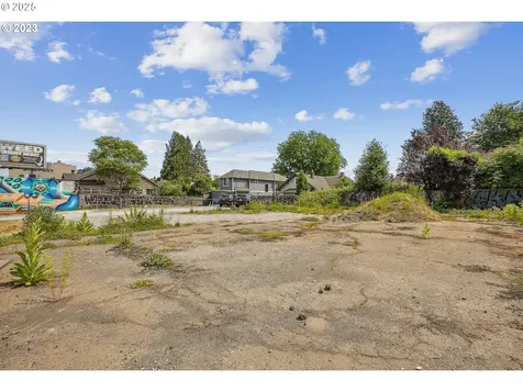 7036 NE M L King Boulevard Portland OR 97211