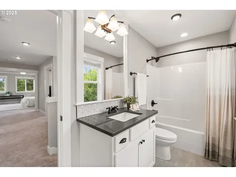 8340 SW 3rd Avenue Portland OR 97219