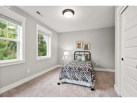 8340 SW 3rd Avenue Portland OR 97219