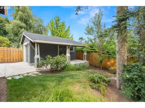 8340 SW 3rd Avenue Portland OR 97219