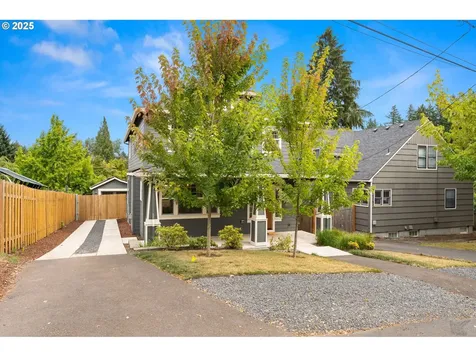 8340 SW 3rd Avenue Portland OR 97219