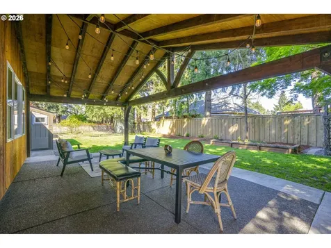 17459 SE Mill Street Portland OR 97233