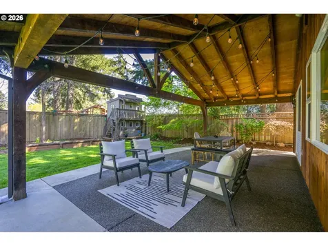 17459 SE Mill Street Portland OR 97233