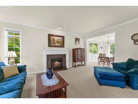 2325 SW Huber Court Portland OR 97219