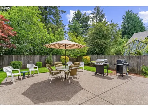 2325 SW Huber Court Portland OR 97219