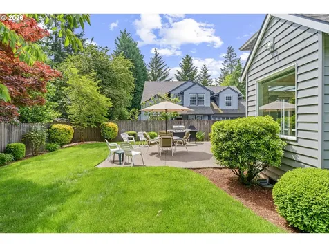 2325 SW Huber Court Portland OR 97219