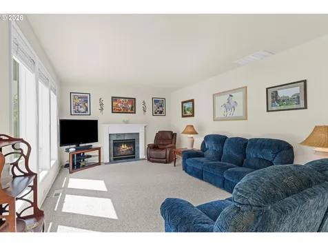 2325 SW Huber Court Portland OR 97219