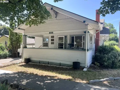 802 Spring Avenue La Grande OR 97850