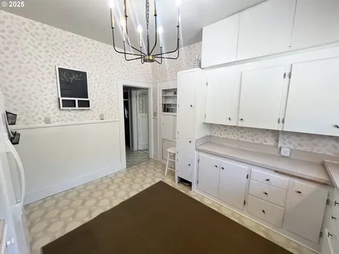 802 Spring Avenue La Grande OR 97850
