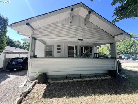 802 Spring Avenue La Grande OR 97850