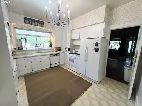 802 Spring Avenue La Grande OR 97850